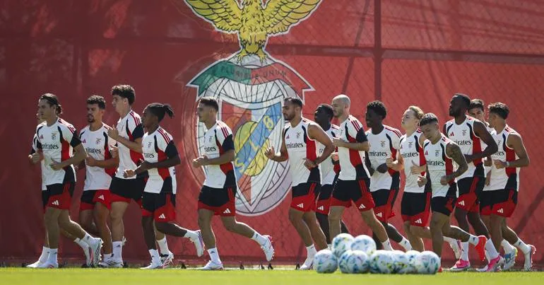 Benfica procura primeira vitória frente ao Casa Pia