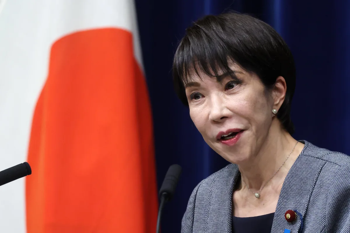La primera ministra Sanae Takaichi lleva el gasto militar de Japón al 2% del PIB antes de lo previsto