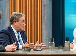 Brandmauer-Talk bei Caren Miosga : Laschet in Rage: "Sie wollen die CDU in Richtung der AfD treiben"