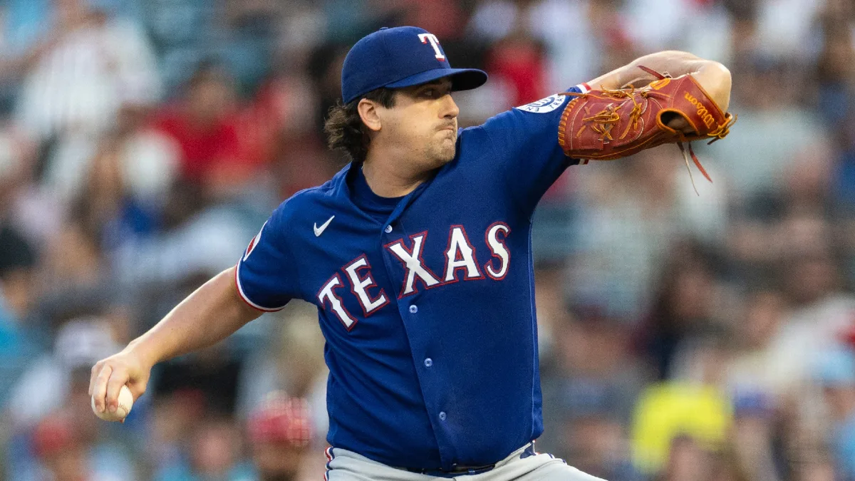 Blue Jays 1.5 games back of wild card after Rangers lose
