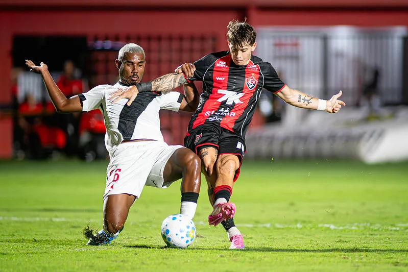 Vitória x Vasco: onde assistir, escalações, palpites e arbitragem