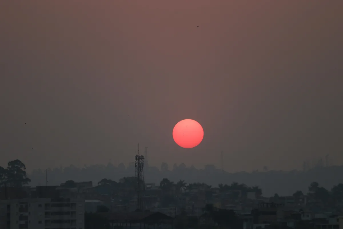 Calor e ar seco ganham força no país hoje; Inmet monitora possível onda de calor no Centro-Oeste, Norte e Sudeste