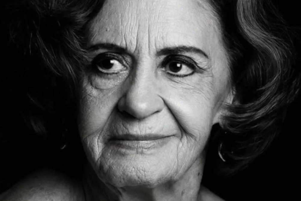 Morreu Laura Cardoso, um dos maiores nomes das novelas no Brasil (e em Portugal)