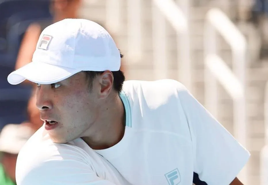 Nakashima salva match-points e vira sobre enfurecido Medvedev