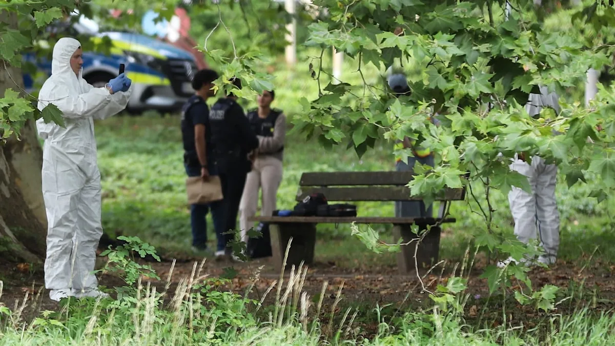 Junger Gärtner (20) im Park ermordet - Für 50 Euro erstochen