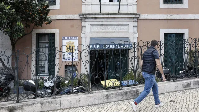 Julgamento de polícias acusados de tortura vai decorrer à porta fechada