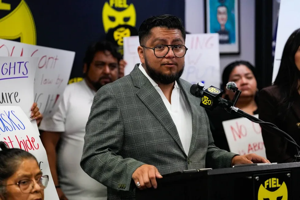 Agentes del ICE buscaban a un hombre fallecido cuando atropellaron a latino en Houston