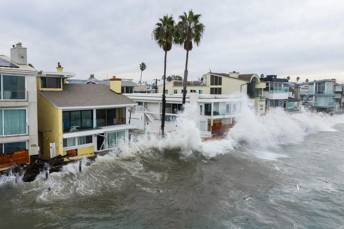 Tropical Storm Rachel's surf drives out Long Beach residents, shuts Newport Beach beaches