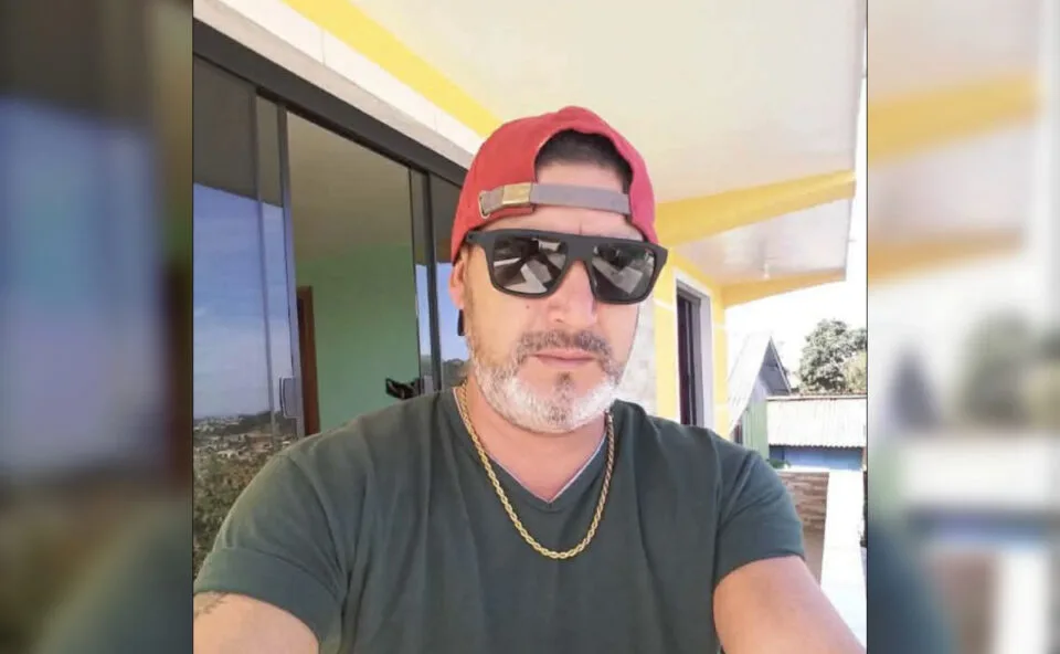 Saiba quem era o homem que morreu em acidente após bater carro contra poste em Itaperuçu, na RMC