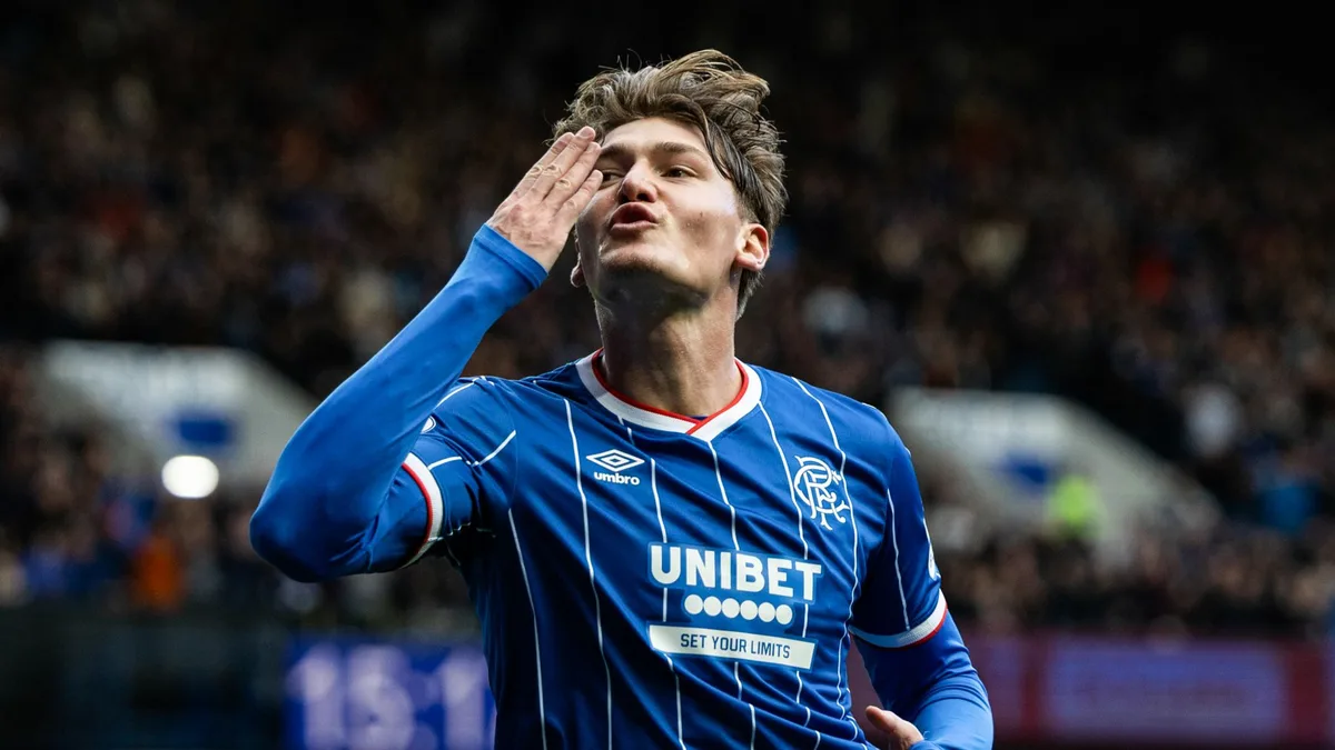Naderi scores twice as Rangers beat Kilmarnock to move top