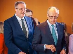Reformen "kein Gesamtkunstwerk" : Arbeitsminister Schweitzer dringt auf Kompromiss bei Rente mit 63