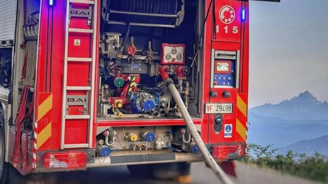 Homem apanhado em flagrante por drone enquanto ateava fogo no sul de Itália