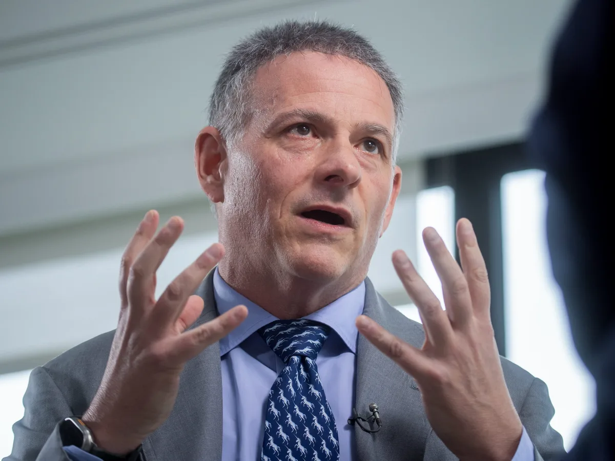 Billionaire investor David Einhorn says younger people are too 'impatient' to build wealth or buy a house