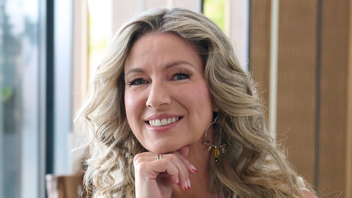Anne Igartiburu, sobre cómo apoyar a los hijos: "No podemos vivir sus vidas por ellos, pero sí podemos hacerles sentir que nunca tendrán que vivirlas solos"
