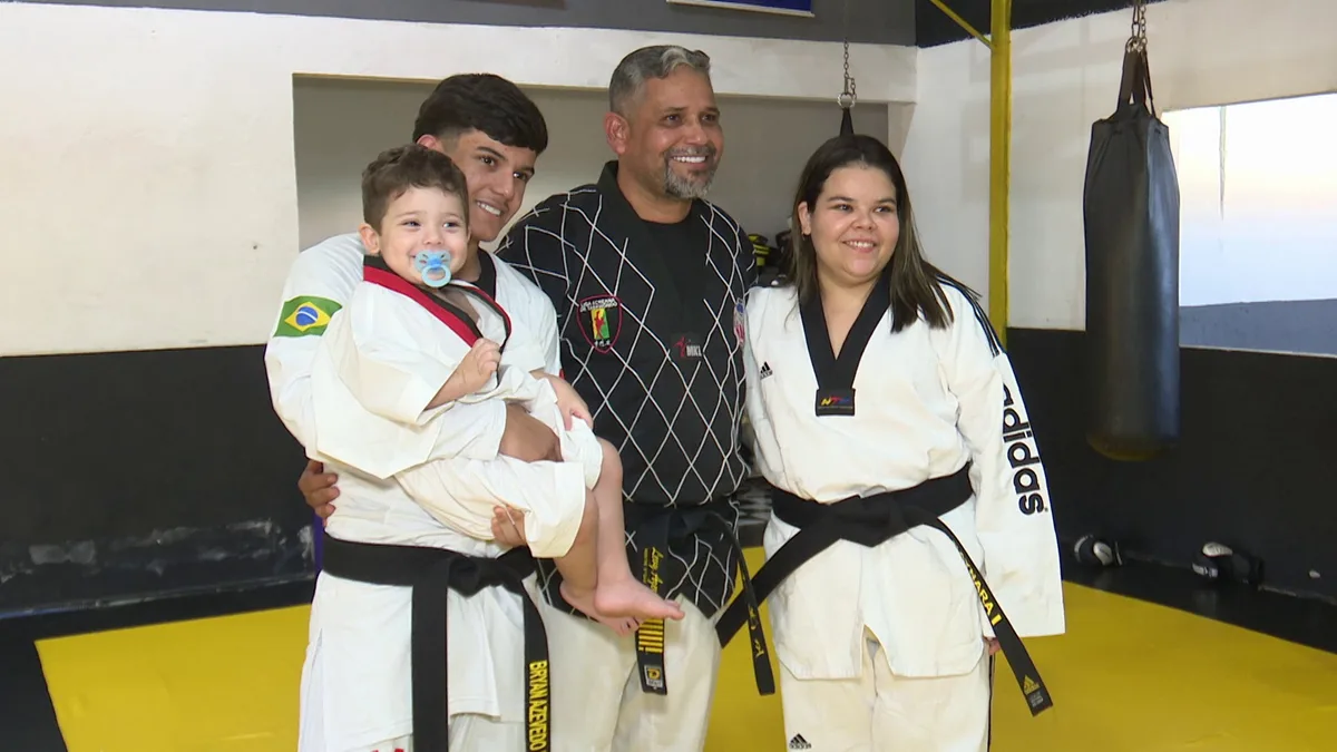"Clã de treinamento": mestre de taekwondo no Acre treina filhos e amplia geração no esporte