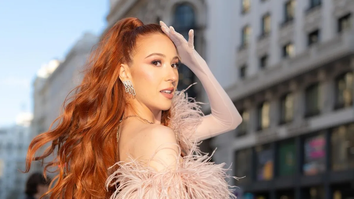 Quién es Erola Jons, la influencer que se ha hecho viral por sus polémicos comentarios durante la retransmisión de La Vuelta a España