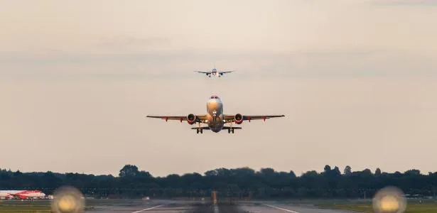 Atraso na entrega de aviões custa R$ 15 bi a mais em combustível às aéreas