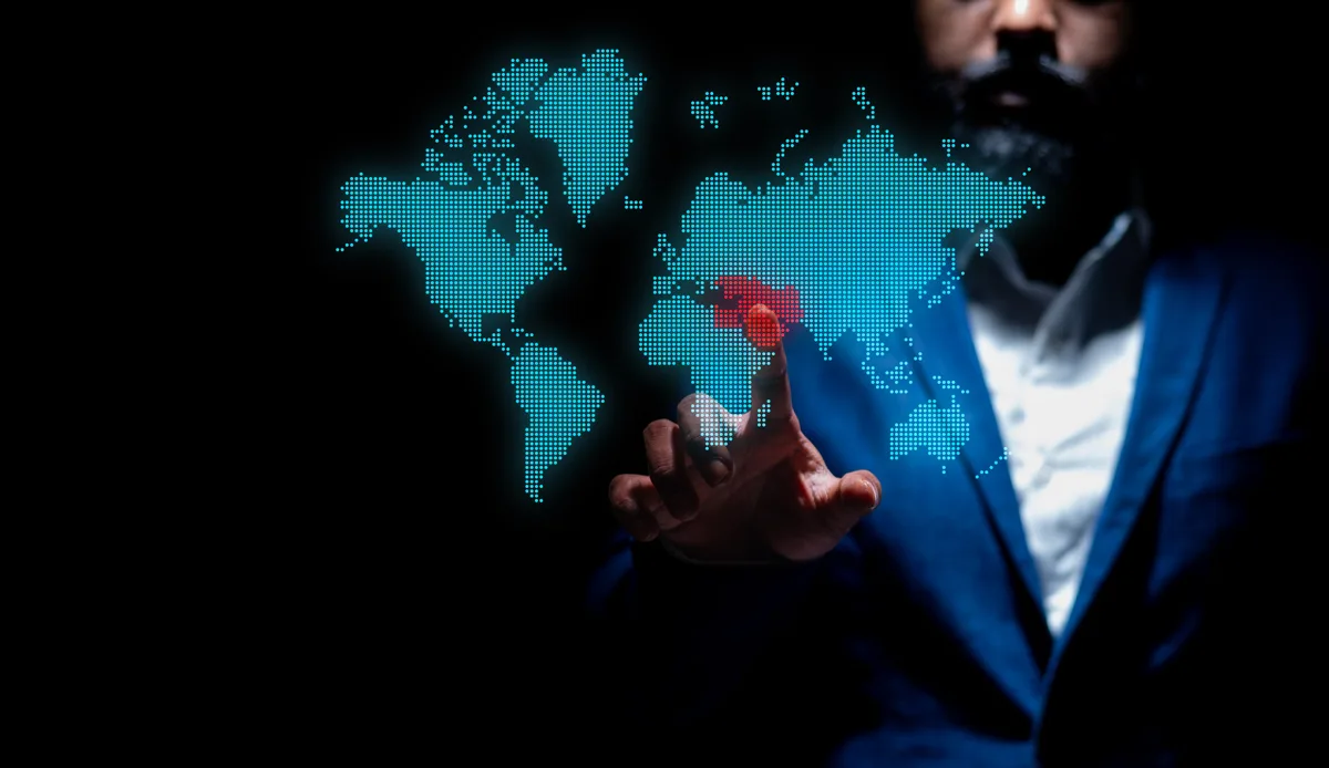 "On change de monde" : les CGO, ces experts en géopolitique qui parlent à l’oreille des grands patrons