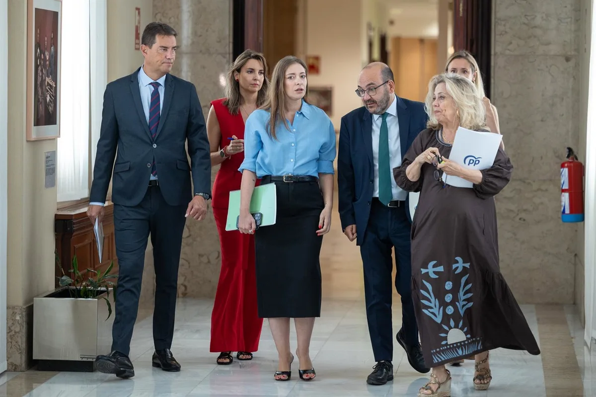 El PP denuncia una "guerra civil" en el Gobierno por los informes sobre Ceuta y acusa a Sánchez de crear "un caos mayor"
