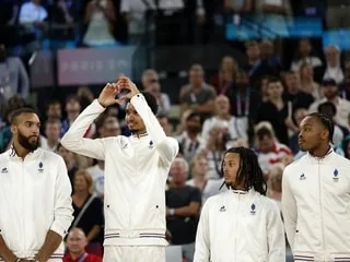 Blocus lycéens : la star du basket Victor Wembanyama réaffirme son « soutien » aux jeunes et interpelle le gouvernement