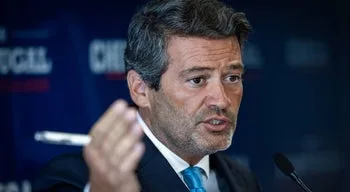 Ventura questiona "o que saberá" Luís Neves sobre Montenegro