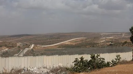 Des colons israéliens attaquent un convoi diplomatique européen en Cisjordanie et agressent un maire français