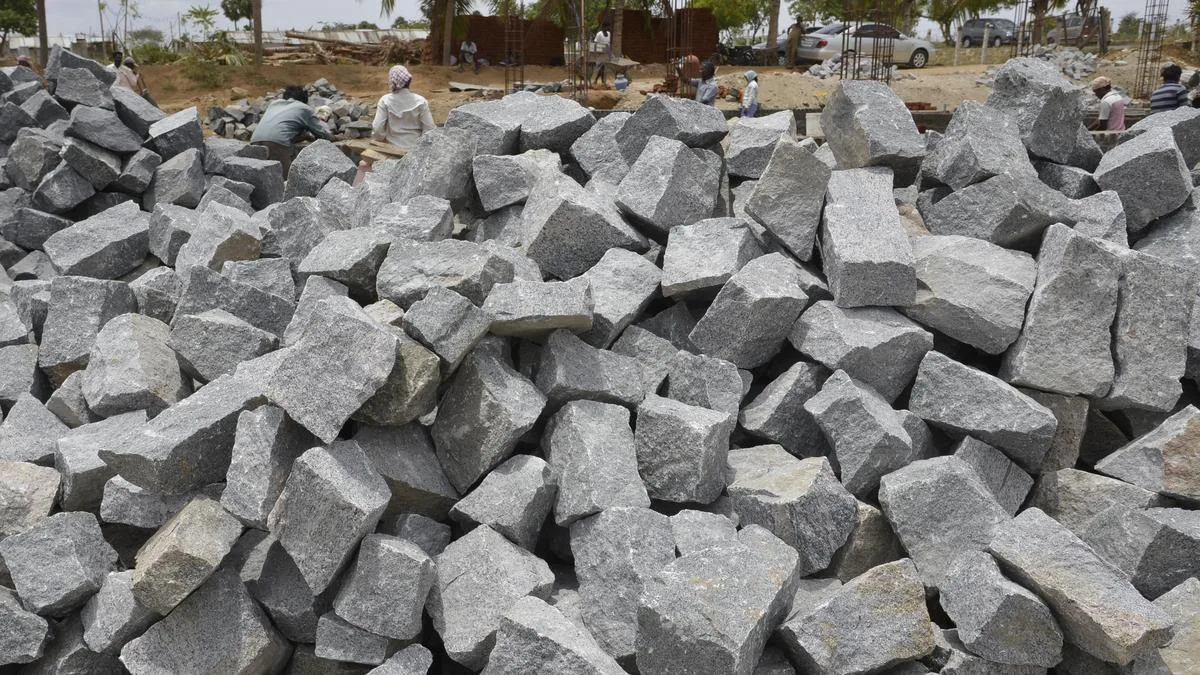 Tamil Nadu promises to review curbs on transportation of construction materials to Keralam, says CMO