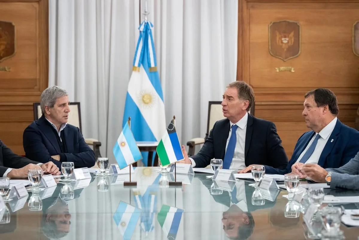 El Gobierno avanza en el traspaso de rutas a las provincias mientras mantiene negociaciones con los gobernadores dialoguistas