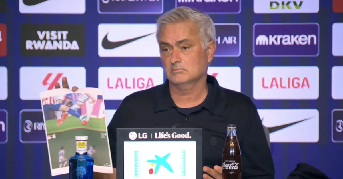 Atlético de Madrid usa impressora para responder Mourinho: "Pare o assédio aos árbitros"