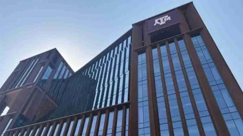 Turner (ACS) inaugura el edificio de Derecho y EducaciÃ³n de Texas A&M-Fort Worth