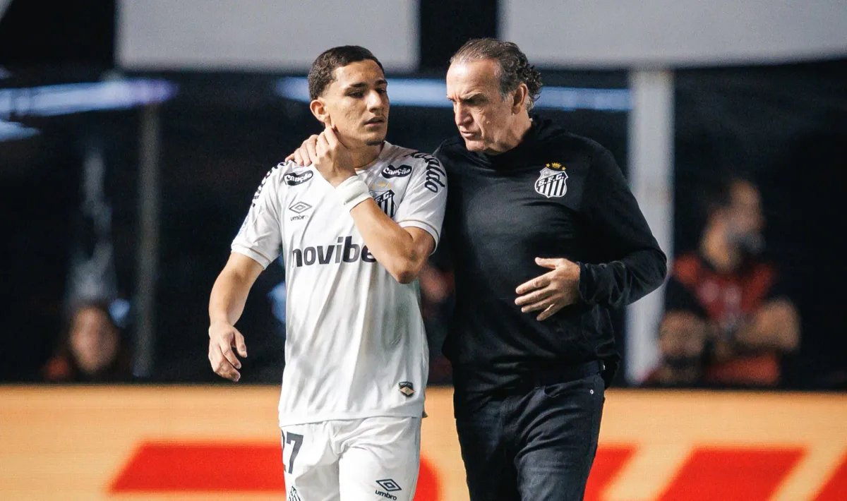 Jovem do Santos agrada Cuca e deve ganhar chance na lateral em meio a lesões