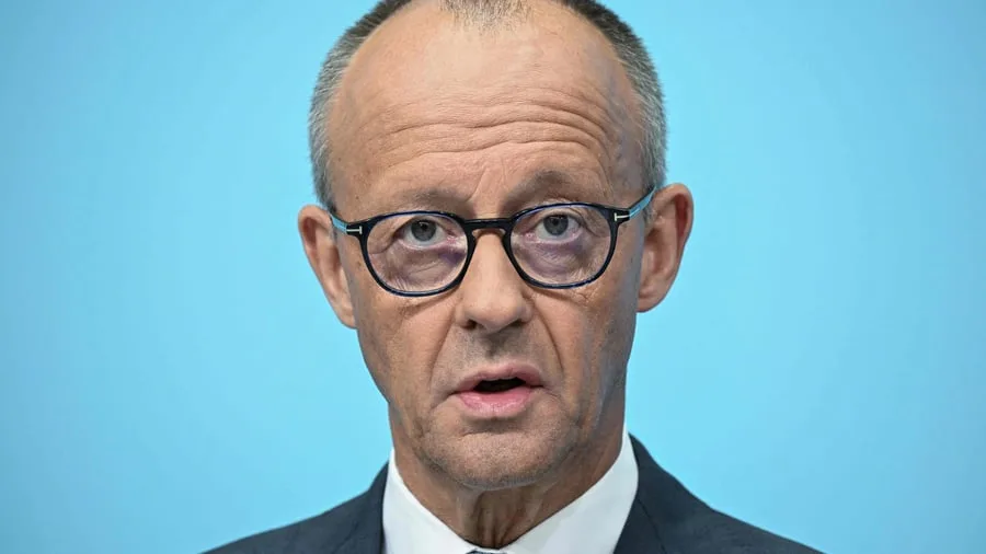 Kommentar: Was hat der Kanzler mit diesem Spritpreispaket angerichtet?!