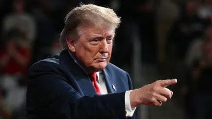Les offensives de Donald Trump contre l'Ukraine divisent au sein de son propre camp