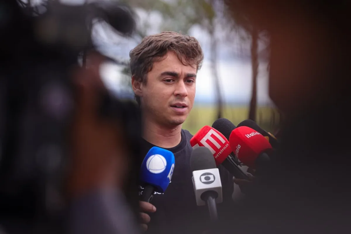 Nikolas tenta colar crise fictícia em vídeo de campanha e é desmentido