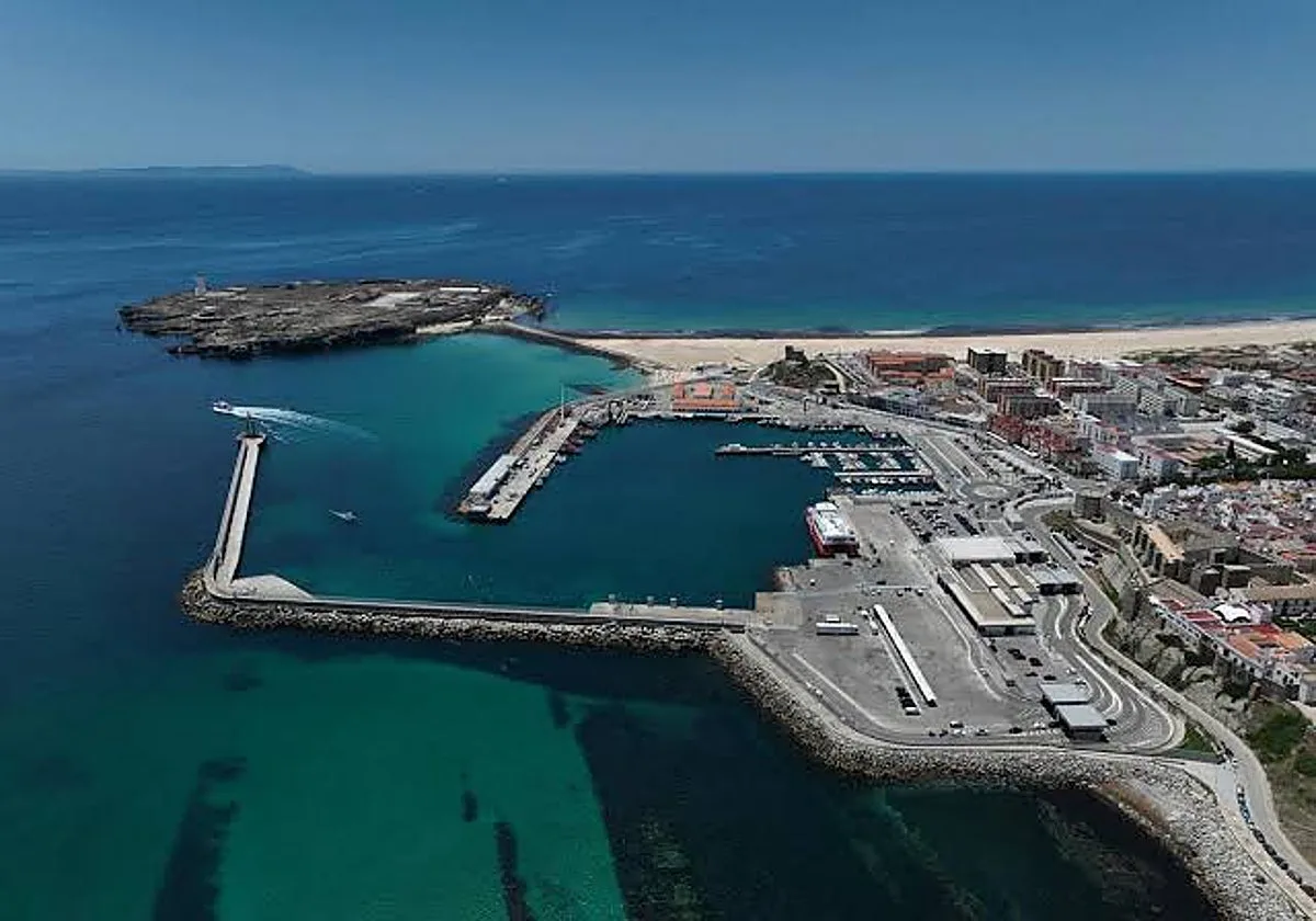 El alcalde de Tarifa reclama el desdoble de la N-340 y un acceso directo al puerto