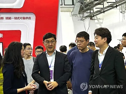 이준석, 中로봇박람회서 젠슨황 장녀 조우…"韓기업 관심 느껴"(종합)
