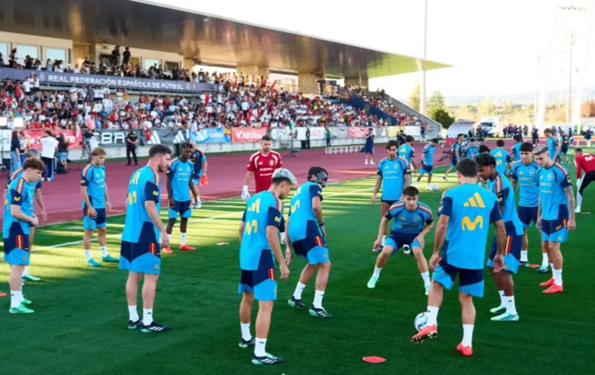 España se da un baño de masas en Las Rozas en el estreno de su segunda estrella