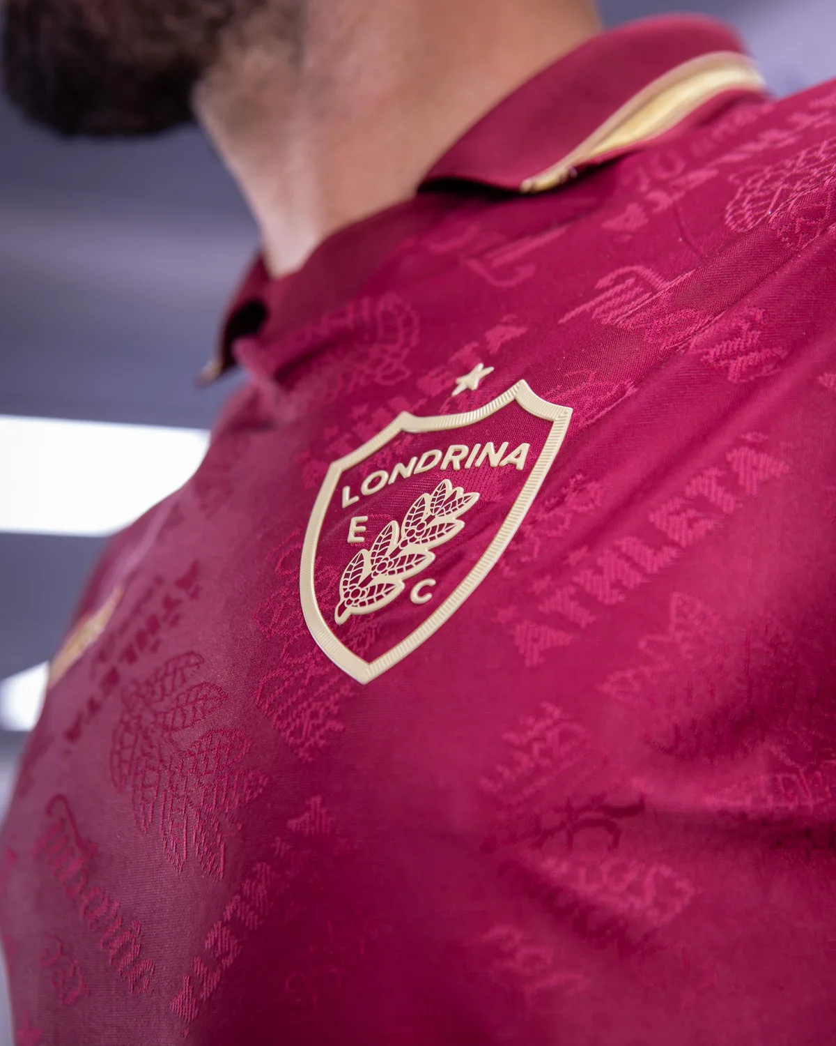 Londrina apresenta nova terceira camisa em cor inspirada no café e na terra roxa; veja imagens