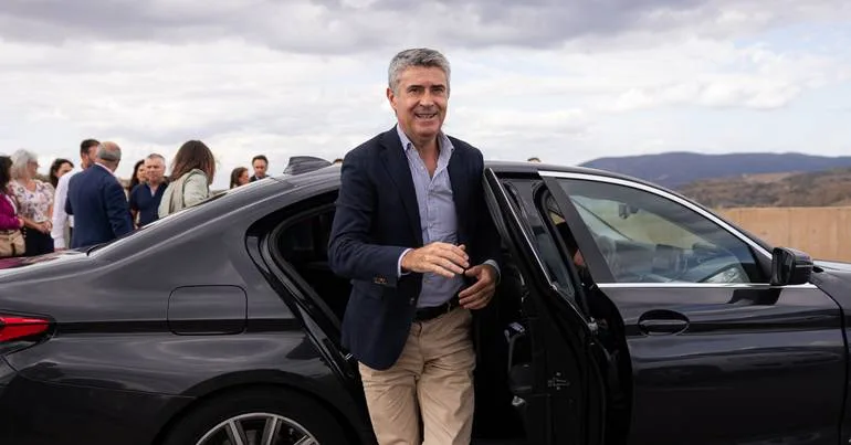 PS diz que Governo tem falta de "humildade democrática"
