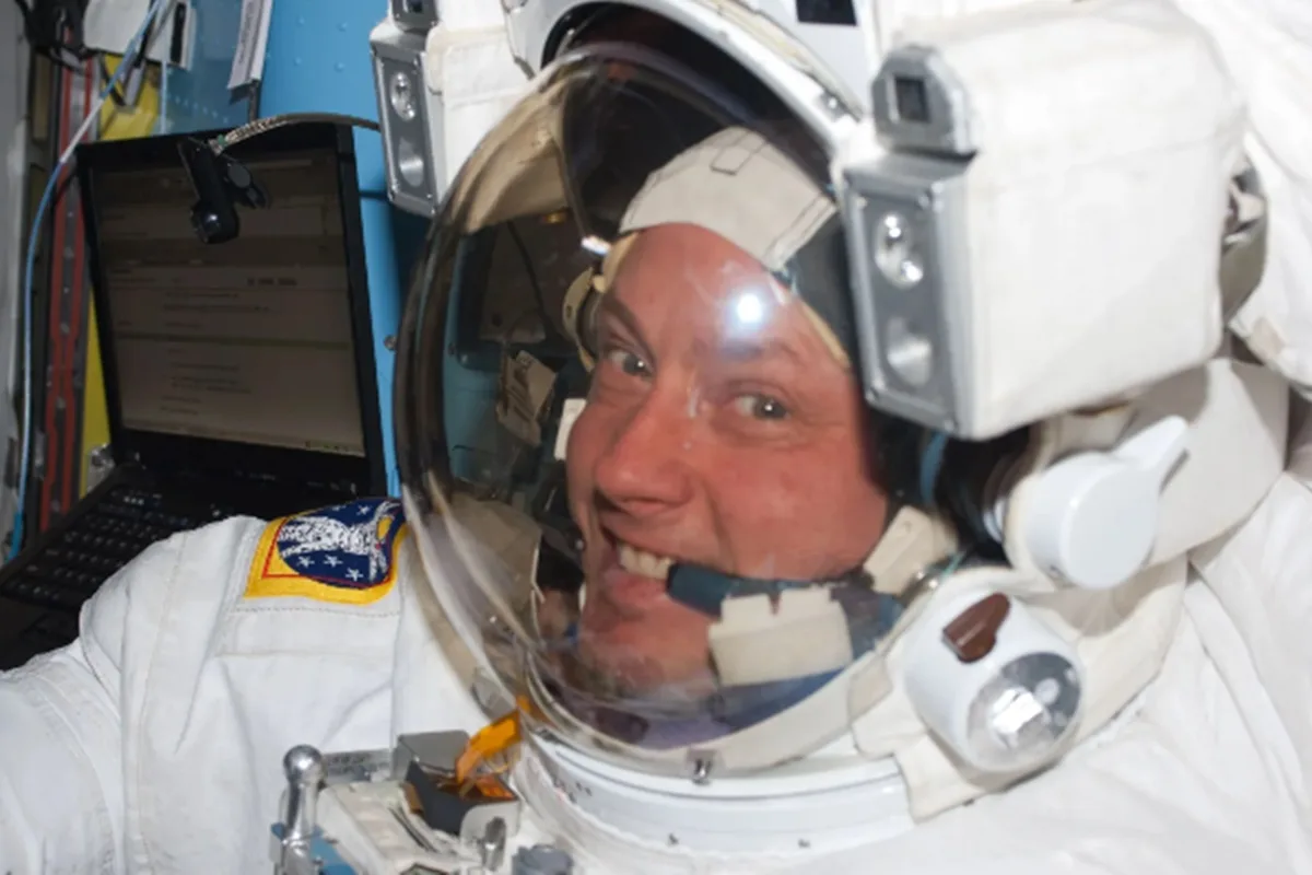 Astronauta deixa a Nasa após emergência médica misteriosa no espaço