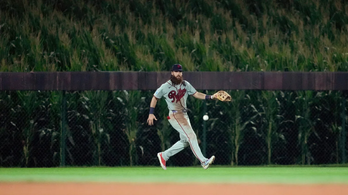 Phillies homer three times into Field of Dreams corn in win over Twins