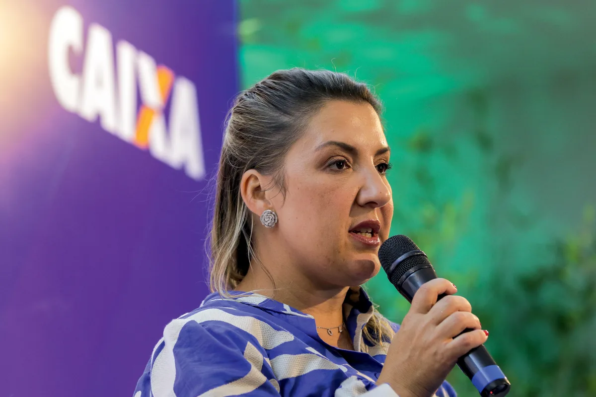 Daniella Marques sugere substituição de carreiras pelo uso de IA e corte de até 18 ministérios