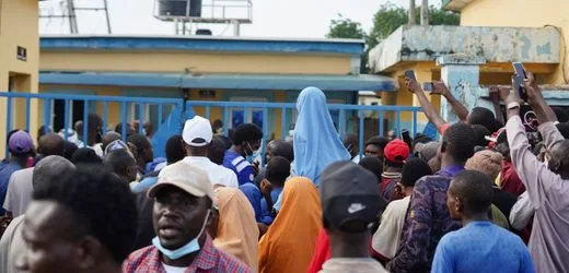 Nigeria: Dutzende Bergleute ersticken offenbar in Gewahrsam von Paramilitärs