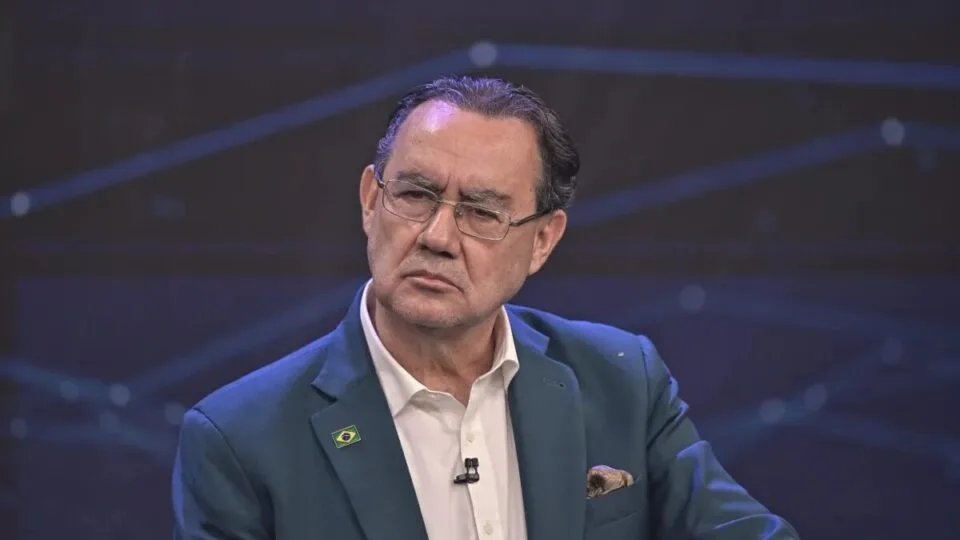 Augusto Cury dispara nas redes como “agente da despolarização”