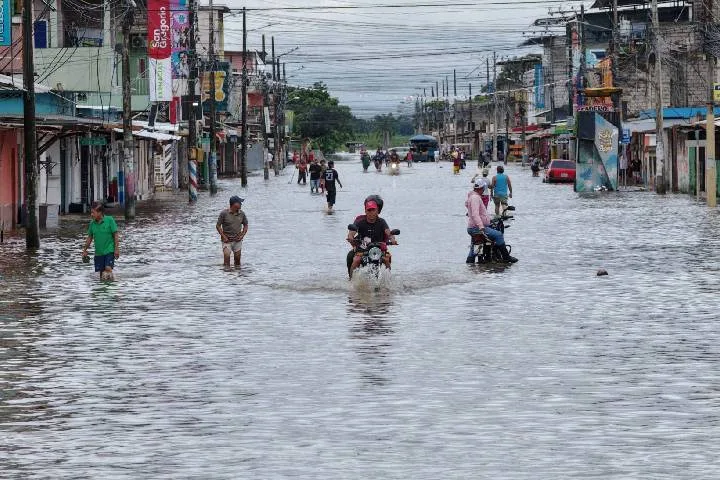 Ecuador prepara plan de contingencia ante amenaza del fenómeno El Niño