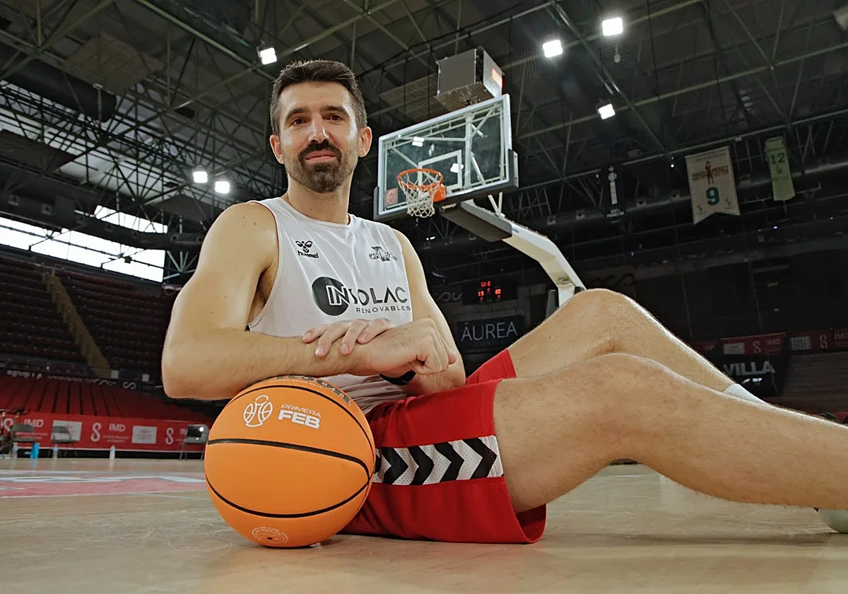 Josep Franch, jugador del Caja 87: «Ojalá dentro de unos años podamos volver a cantar que Sevilla es ACB»