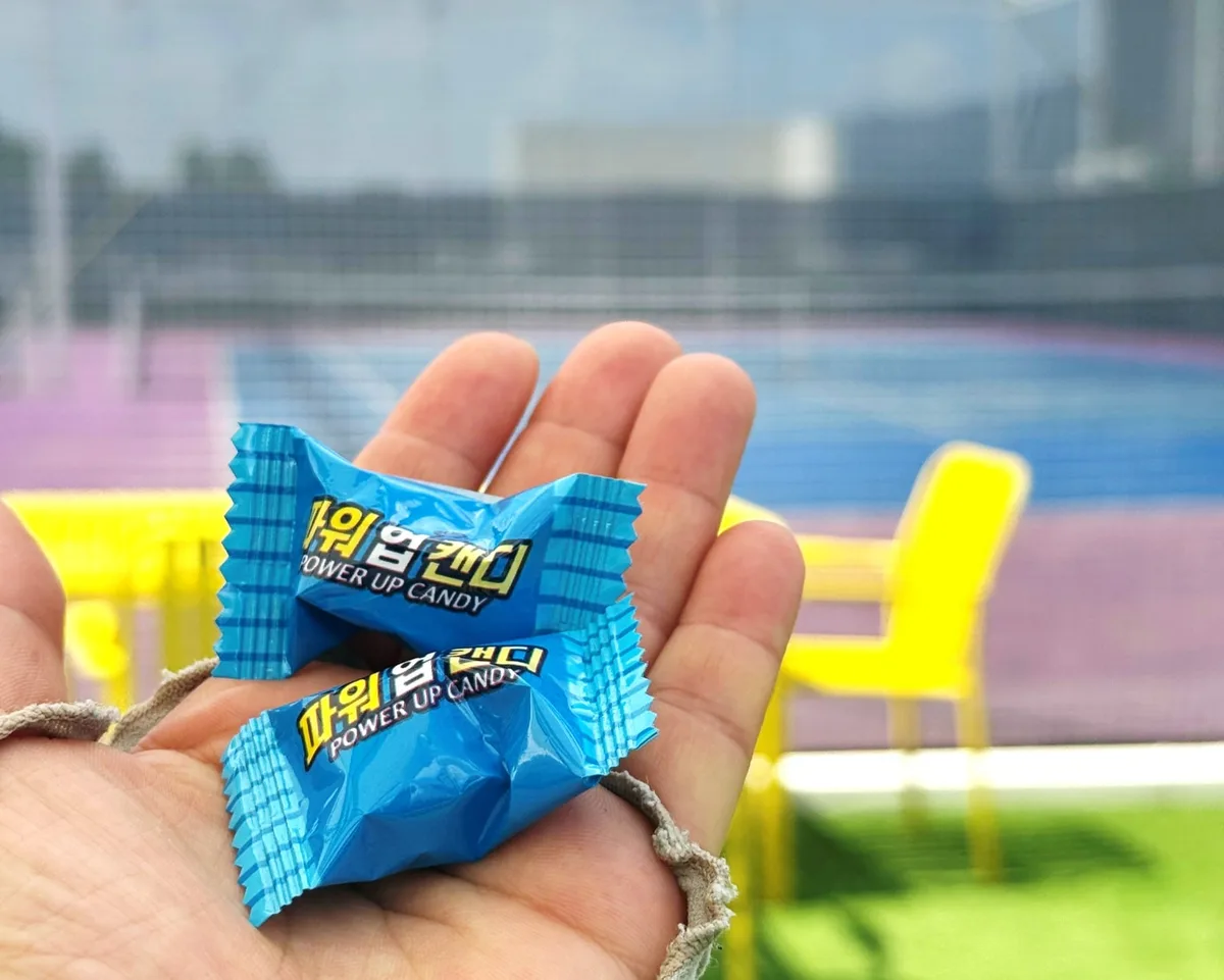 한낮 야외 활동 힘겨울 때, 포도당·나트륨·구연산 배합 사탕 한 알이면 거뜬