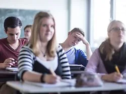 Unterschiede auch im Studium: Deutlich mehr Frauen als Männer machen Abitur