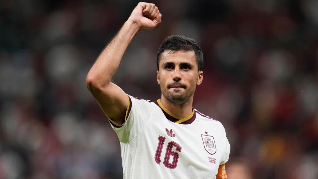 Football: le FC Barcelone officialise l'arrivée du champion du monde Rodri
