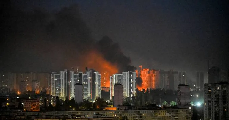 Ataques russos à cidade de Kiev causam pelo menos 16 feridos